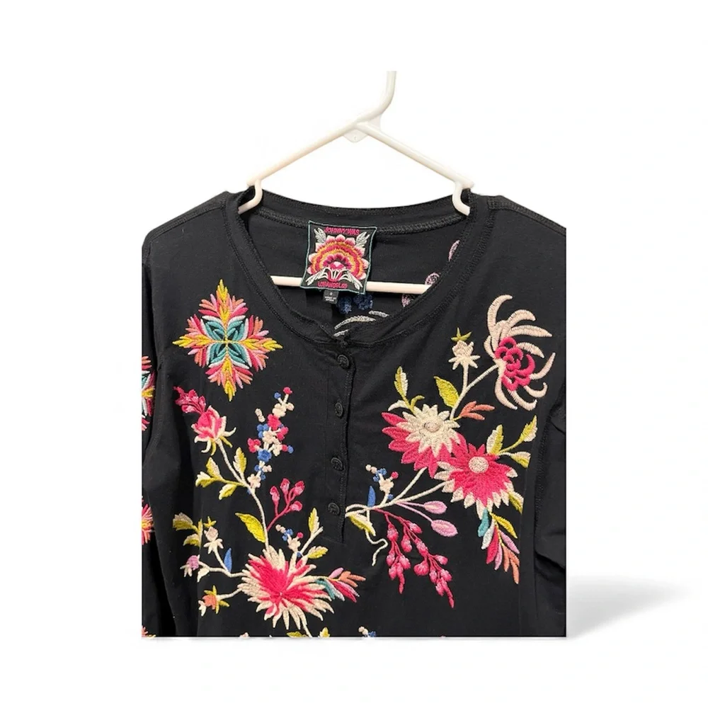 Johnny Was Julie Raw Seam Henley Top Black Floral Embroidered Small - Picture 7 of 11